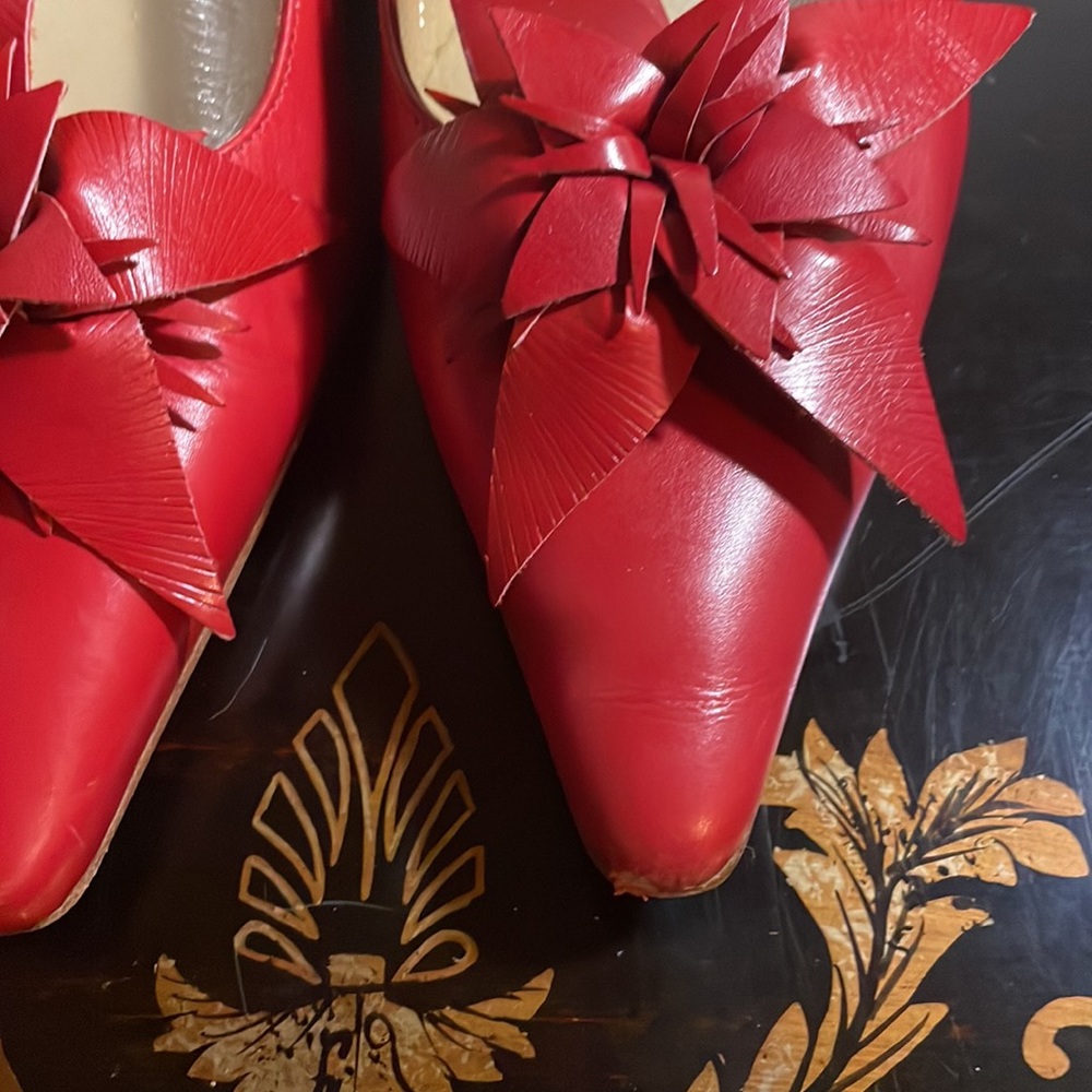 Ursula Mascaro Size 38 US 8 Red Flats Great Condition Flower on top of shoe - Picture 2 of 13